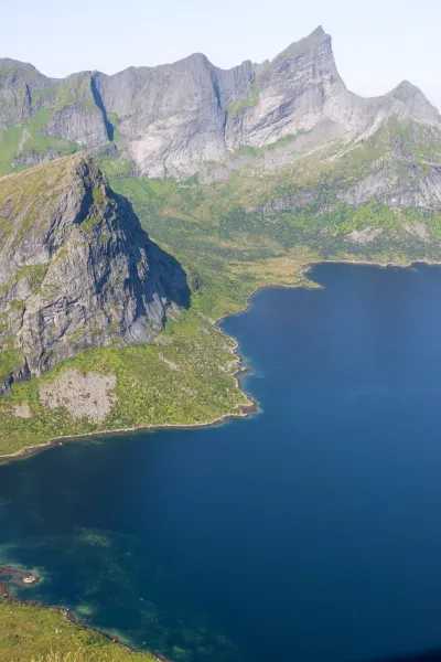 Tverrfjellet et Brasråstinden
