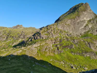 Au pied de Narvtinden