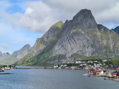 Reine et Olstinden Reine et Olstinden