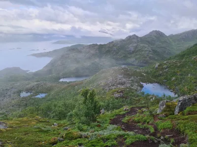 Vue vers l'Est dans la descente Vue vers l'Est dans la descente