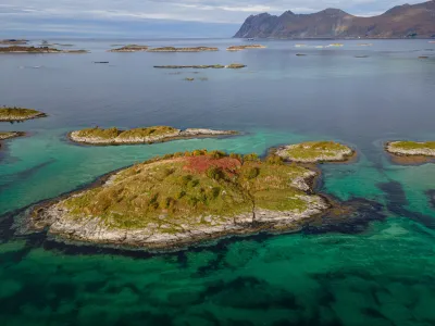 Ilots turquoises de Bergsøyan Ilots turquoises de Bergsøyan