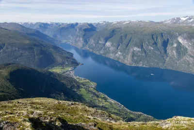 Aurlandsfjord depuis le point de vue de Røyrgrind Aurlandsfjord point de vue de Røyrgrind