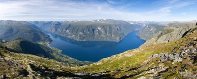 Panorama de l’Aurlandsfjord Panorama de l’Aurlandsfjord