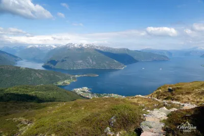 Le Sognefjord dans toute sa splendeur Le Sognefjord dans toute sa splendeur