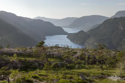 Lac Botnevatnet et Botnefjord Lac Botnevatnet et Botnefjord