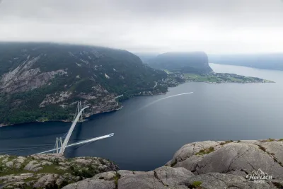 Embouchure et pont du Lysefjord Embouchure et pont du Lysefjord