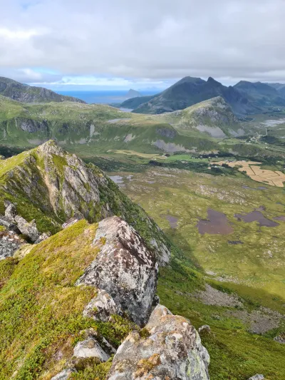 Crête de Dalstinden depuis le sommmet Crête de Dalstinden depuis le sommmet
