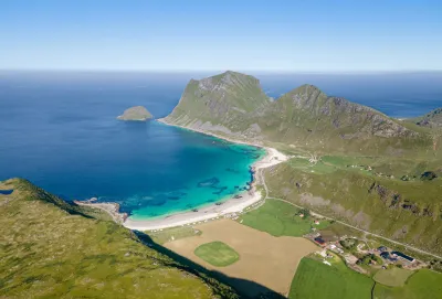 Plages de Vik et d'Haukland (vue drone) Plages de Vik et d'Haukland (vue drone)