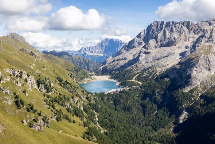 Randonnée du Passo Pordoi au Lago di Fedaia par le Viel del Pan